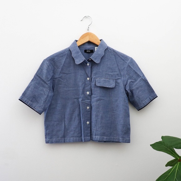 NWOT UO Denim Button Down Crop Top - Picture 2 of 5